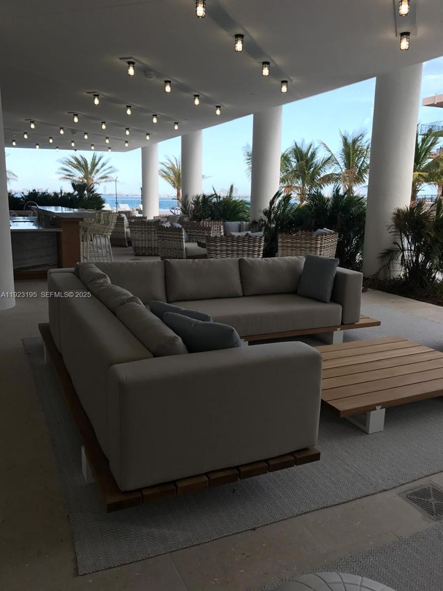 2900 NE 7th Ave #3203, Miami FL 33137
