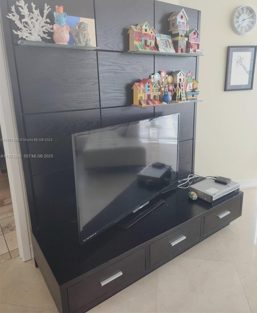 18101 Collins Ave #1608, Sunny Isles Beach FL 33160