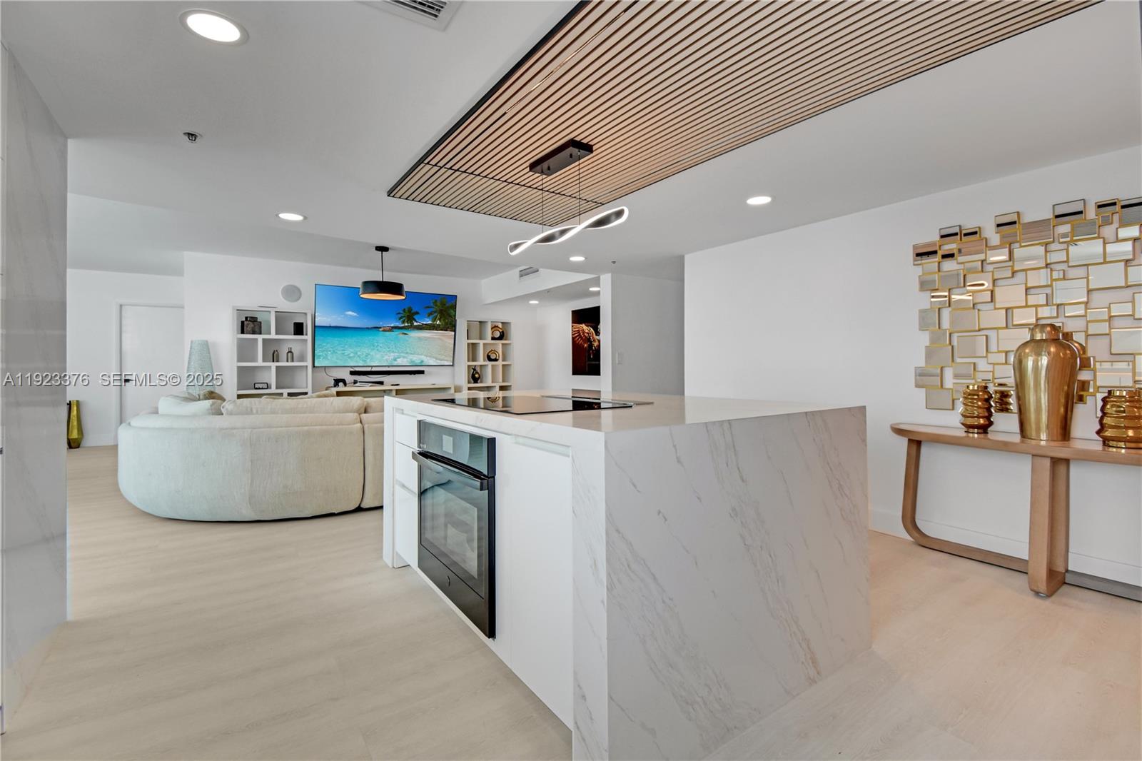 1800 N Bayshore Dr #2201, Miami FL 33132