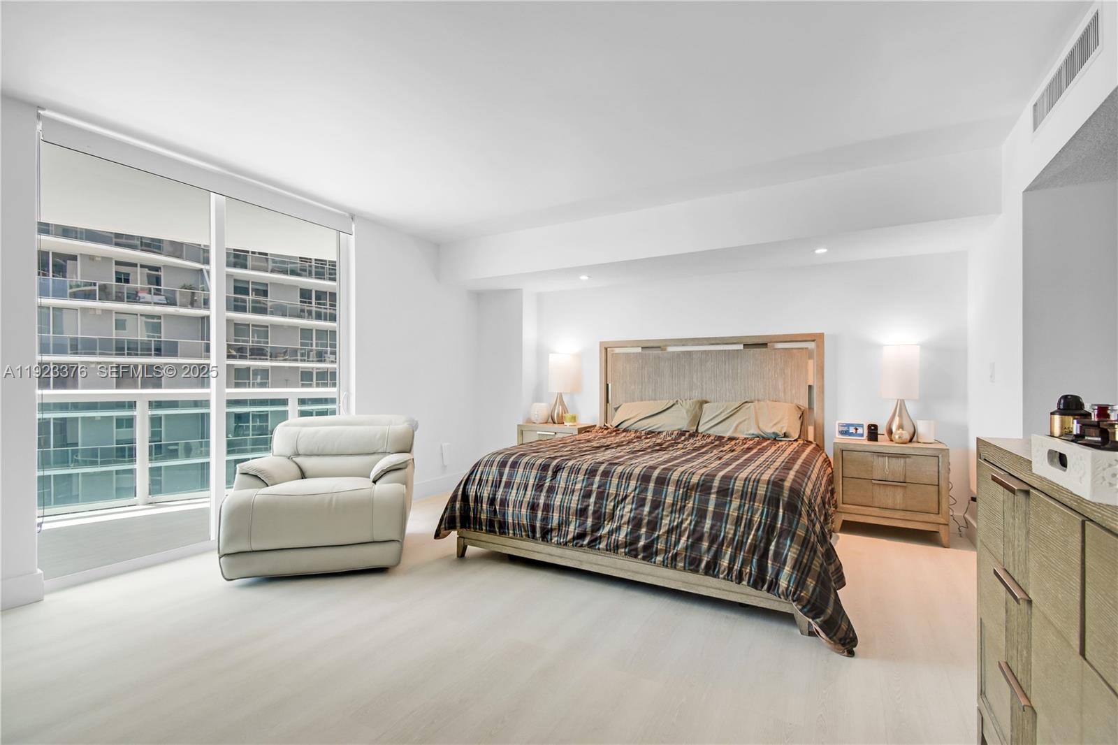 1800 N Bayshore Dr #2201, Miami FL 33132