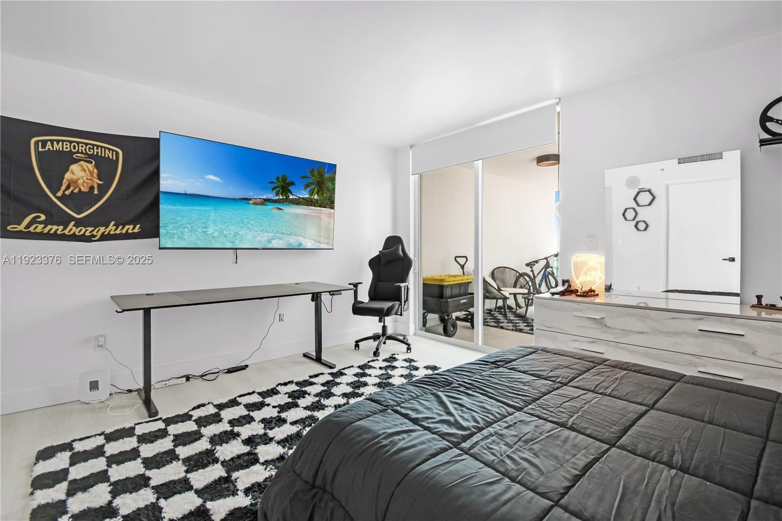 1800 N Bayshore Dr #2201, Miami FL 33132