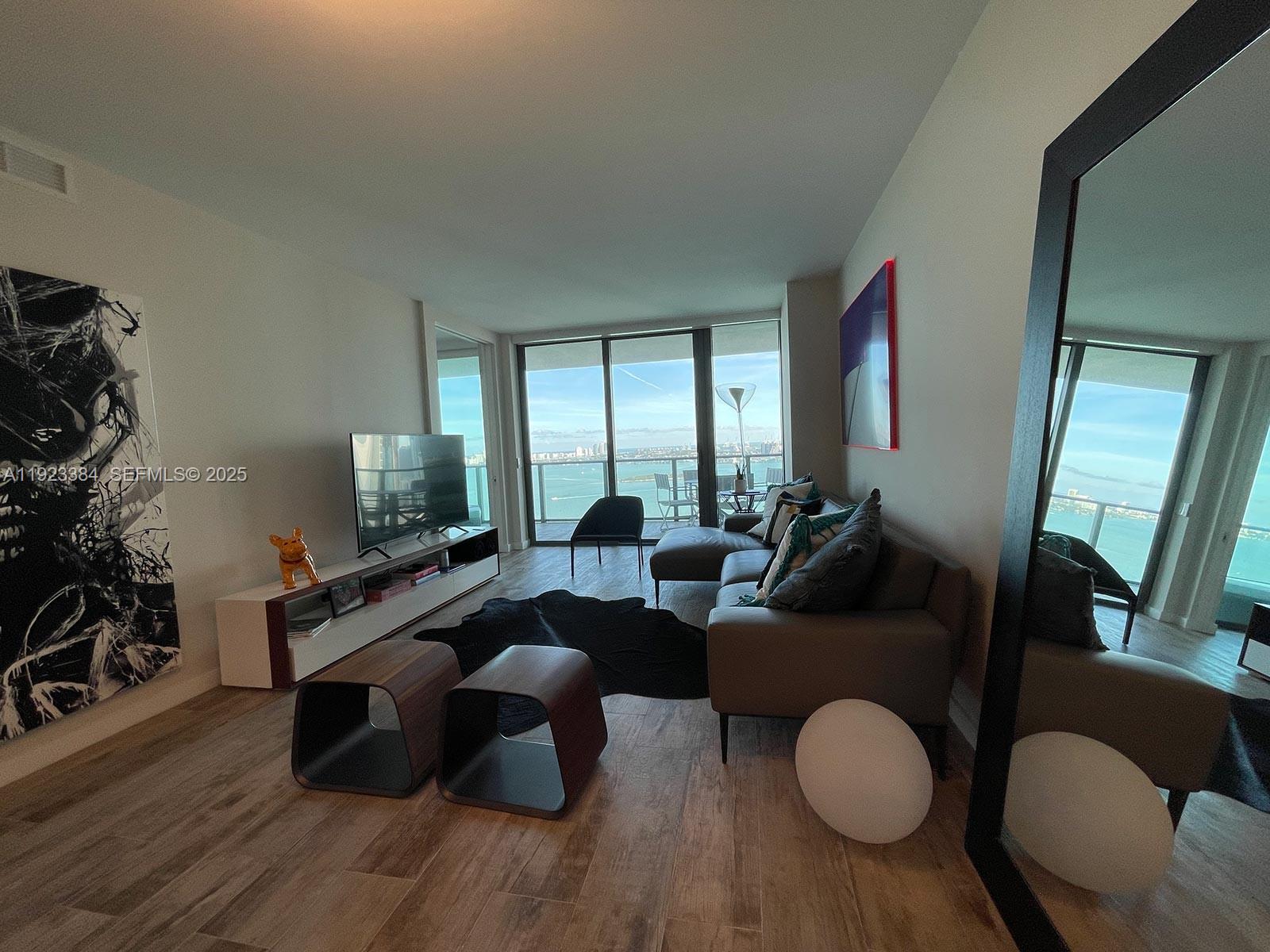 650 NE 32nd St #3005, Miami FL 33137