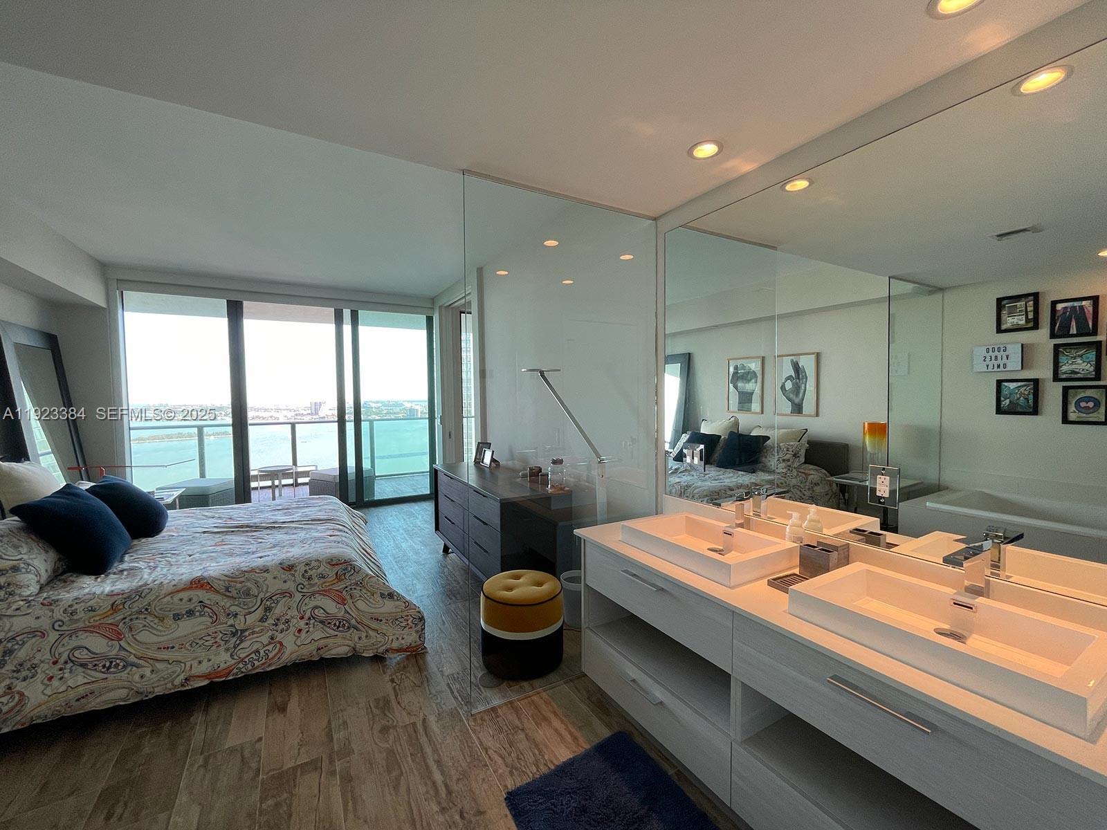 650 NE 32nd St #3005, Miami FL 33137