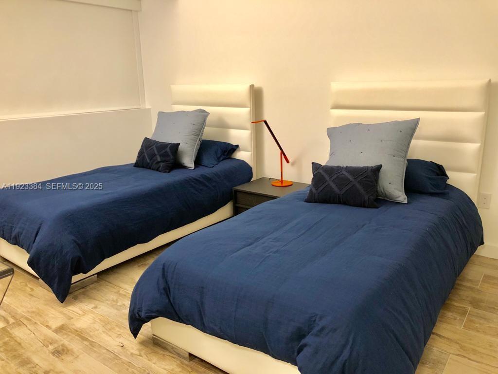 650 NE 32nd St #3005, Miami FL 33137