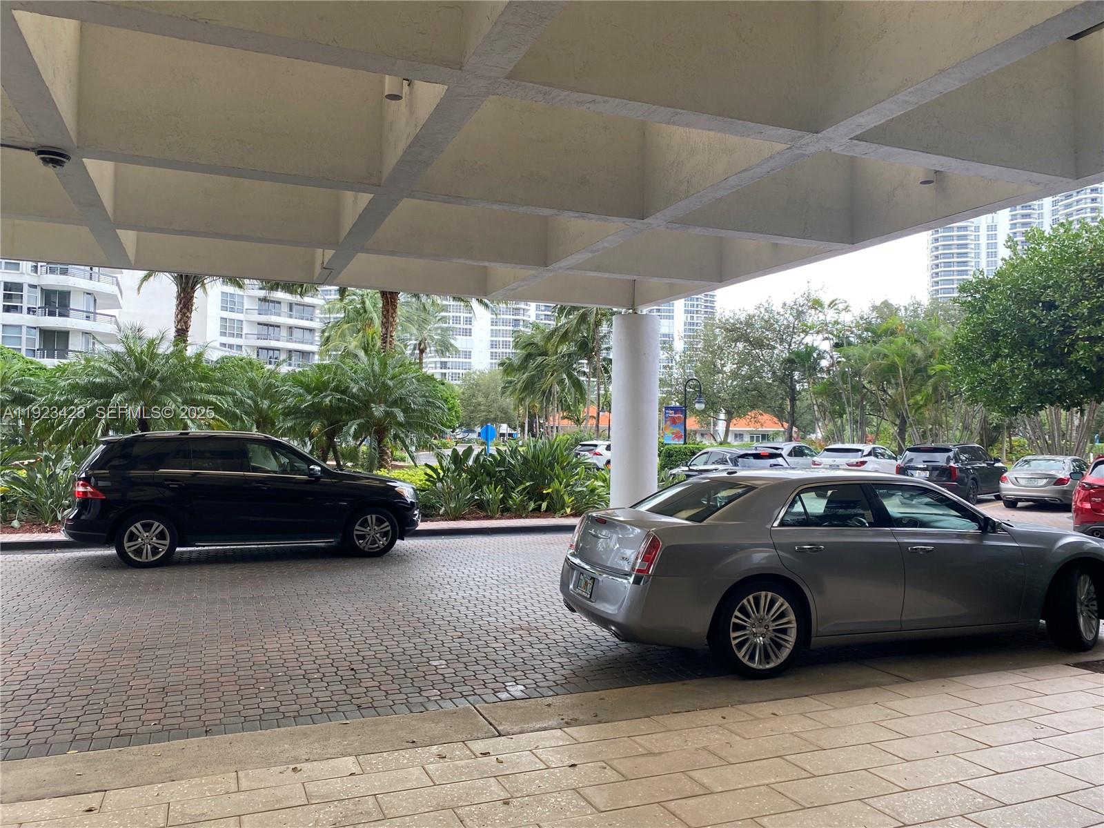 19195 NE 36th Ct #402, Aventura FL 33180