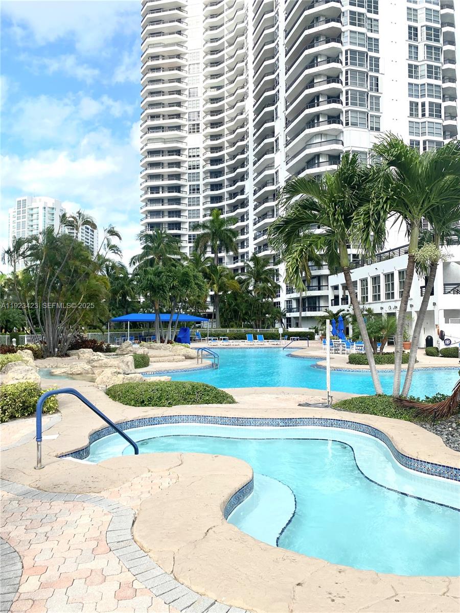 19195 NE 36th Ct #402, Aventura FL 33180