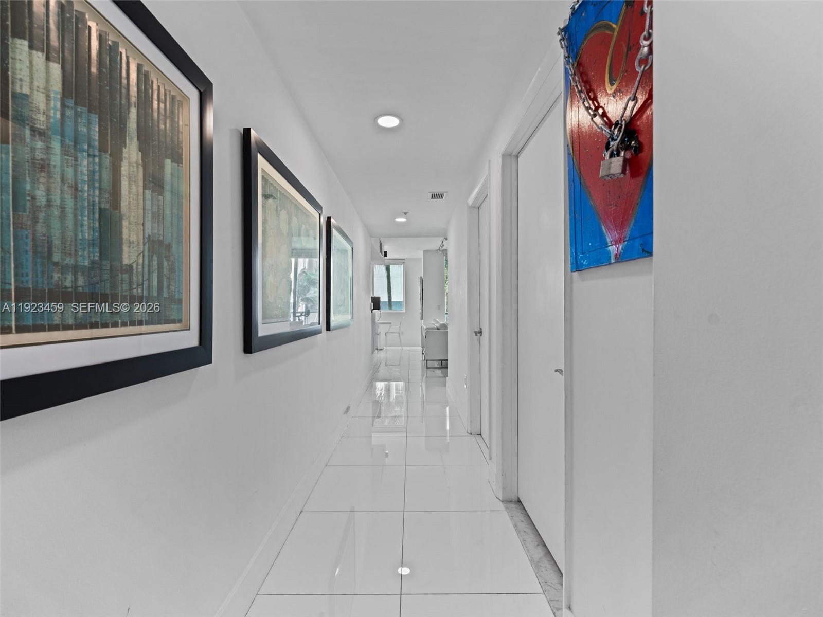 253 NE 2nd St #1002, Miami FL 33132