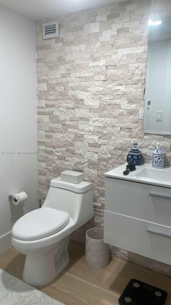 1865 Brickell Ave #A604, Miami FL 33129
