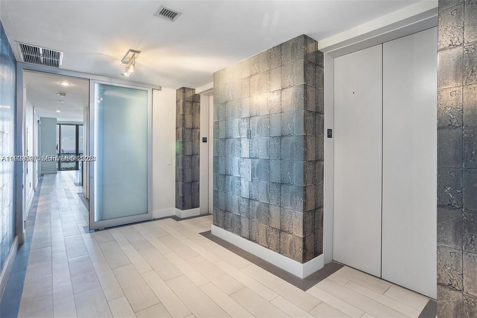 1100 Biscayne Blvd #3902, Miami FL 33132
