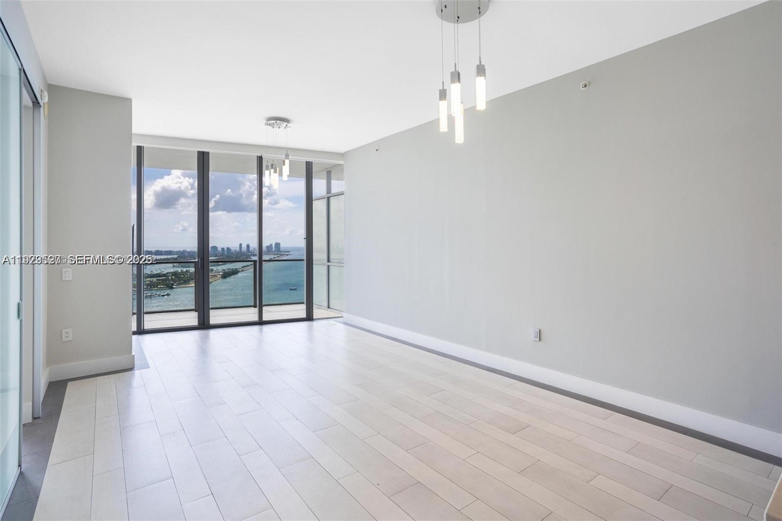 1100 Biscayne Blvd #3902, Miami FL 33132