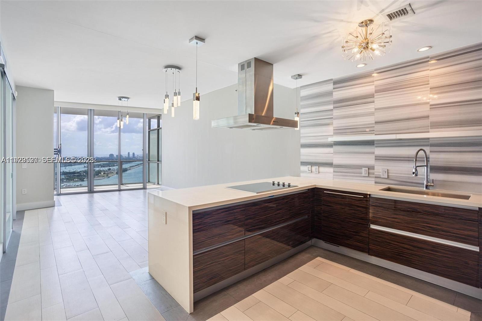 1100 Biscayne Blvd #3902, Miami FL 33132