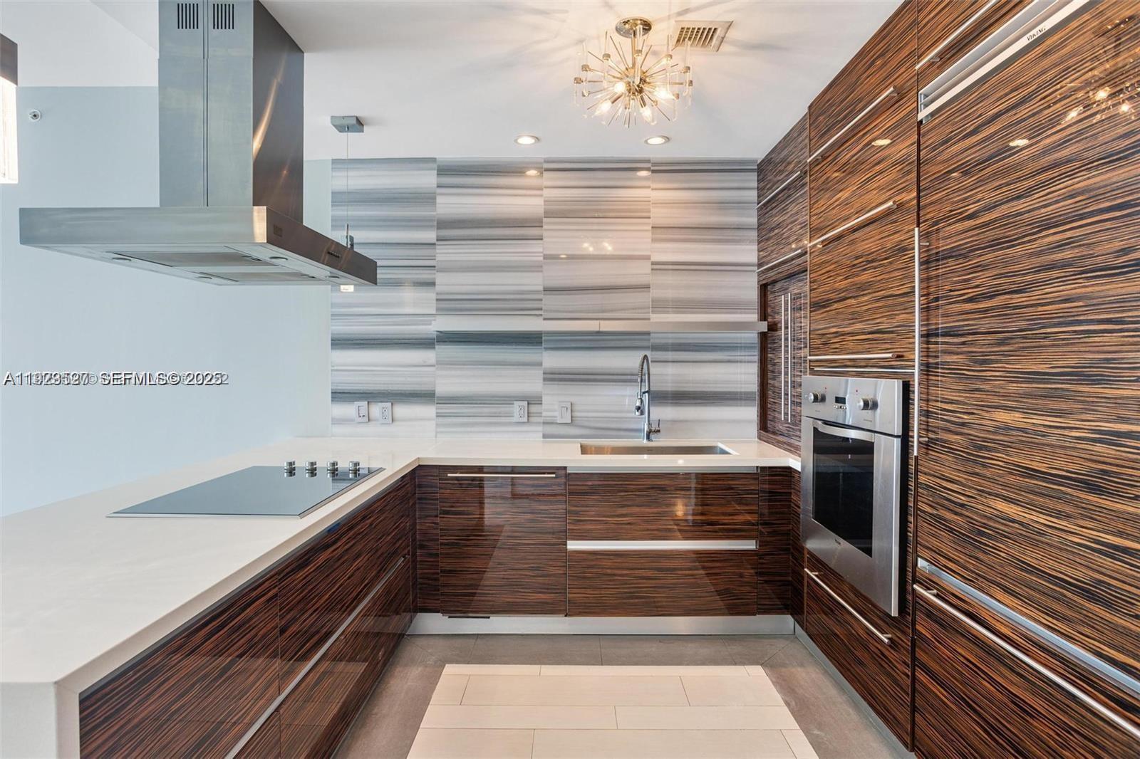 1100 Biscayne Blvd #3902, Miami FL 33132