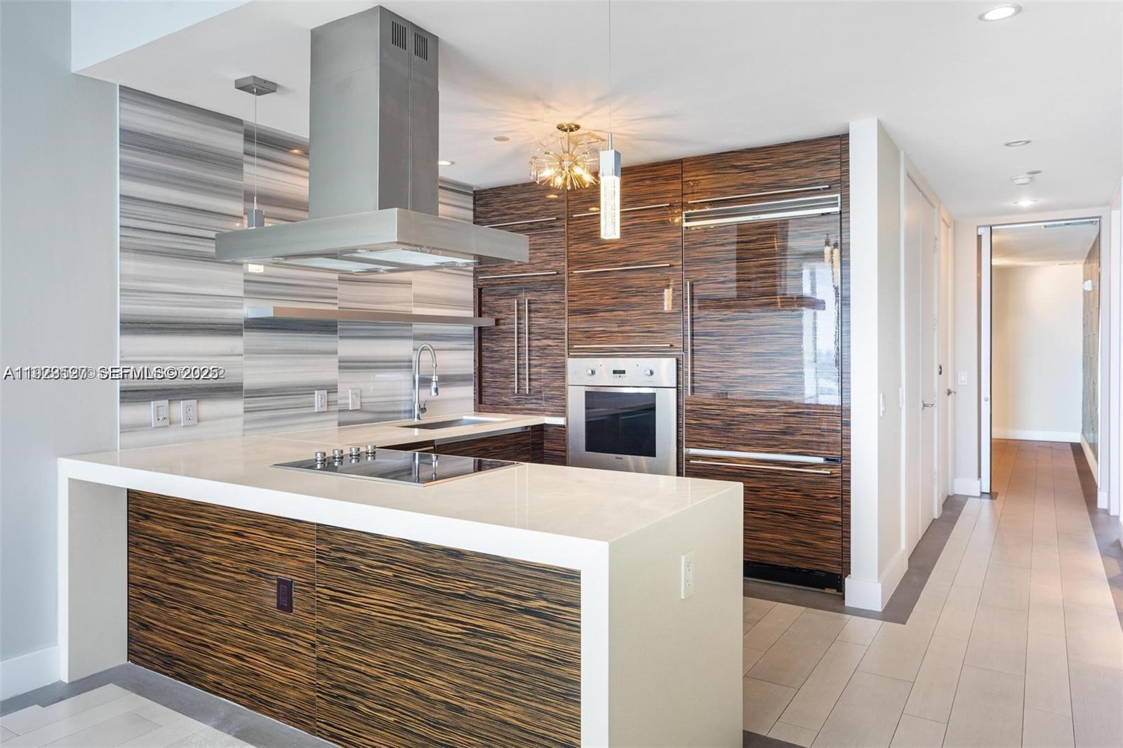 1100 Biscayne Blvd #3902, Miami FL 33132