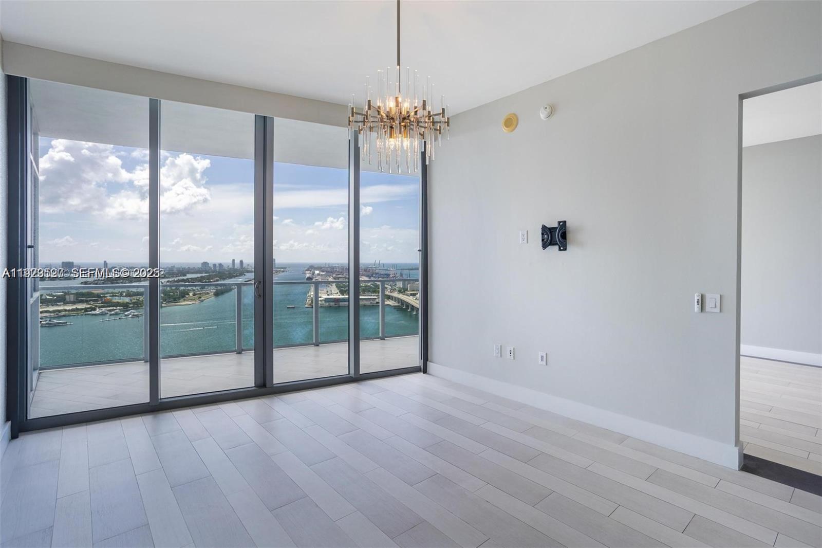 1100 Biscayne Blvd #3902, Miami FL 33132