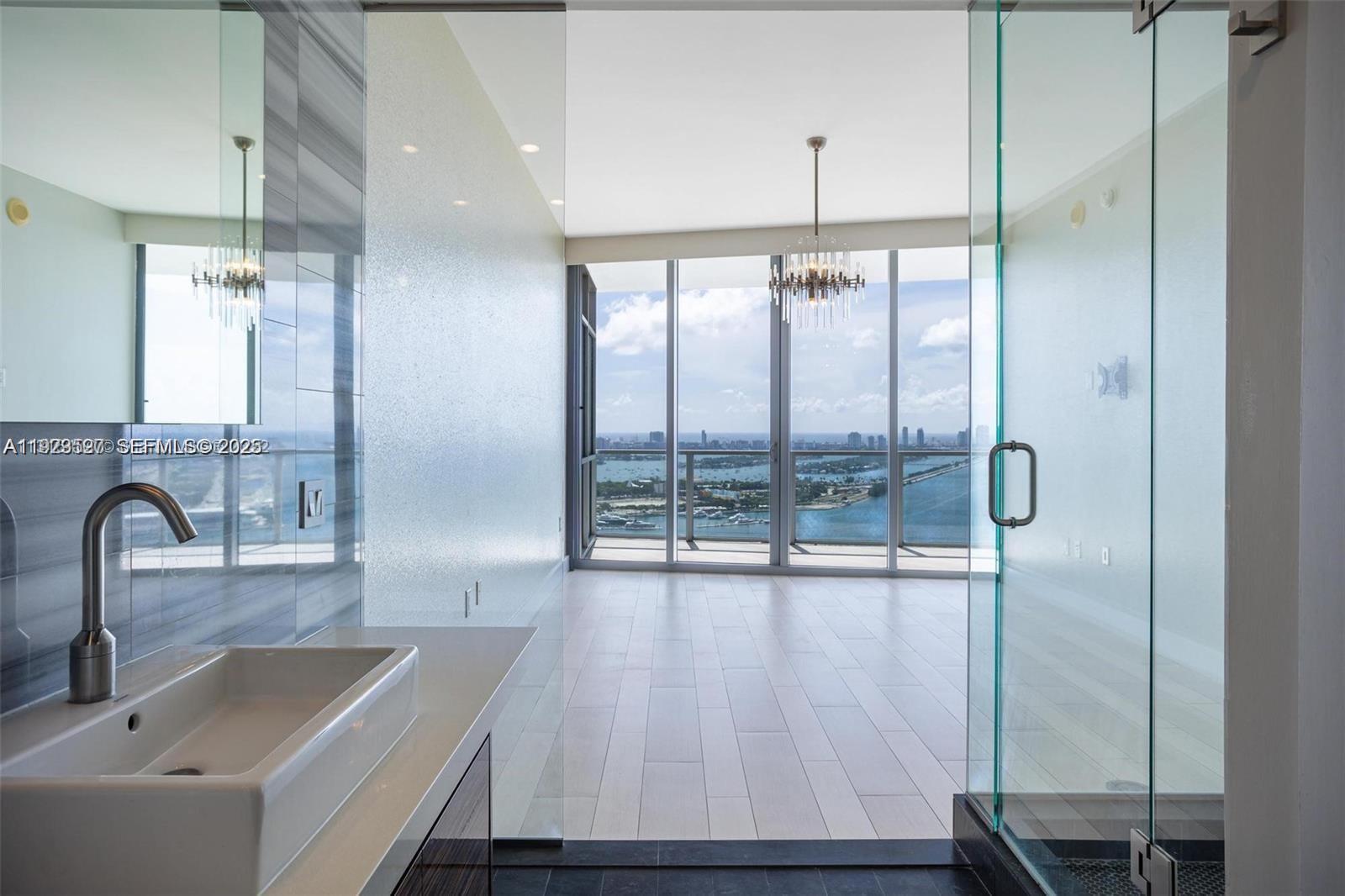 1100 Biscayne Blvd #3902, Miami FL 33132