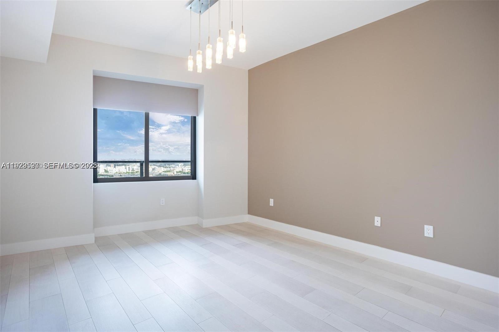 1100 Biscayne Blvd #3902, Miami FL 33132