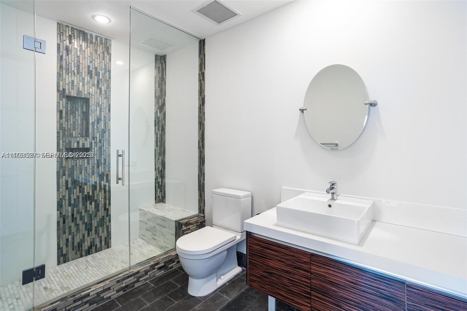1100 Biscayne Blvd #3902, Miami FL 33132