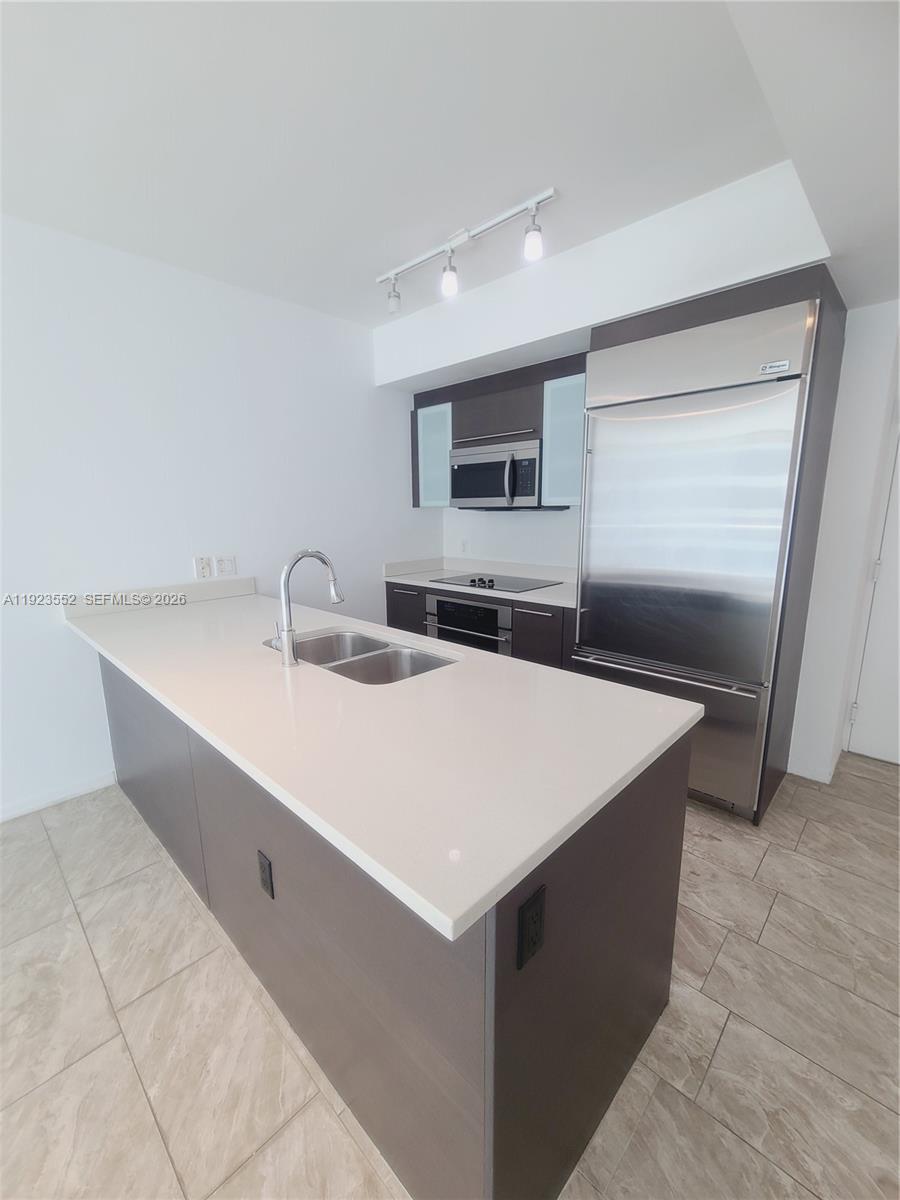 500 BRICKELL AVE #2608, Miami FL 33131