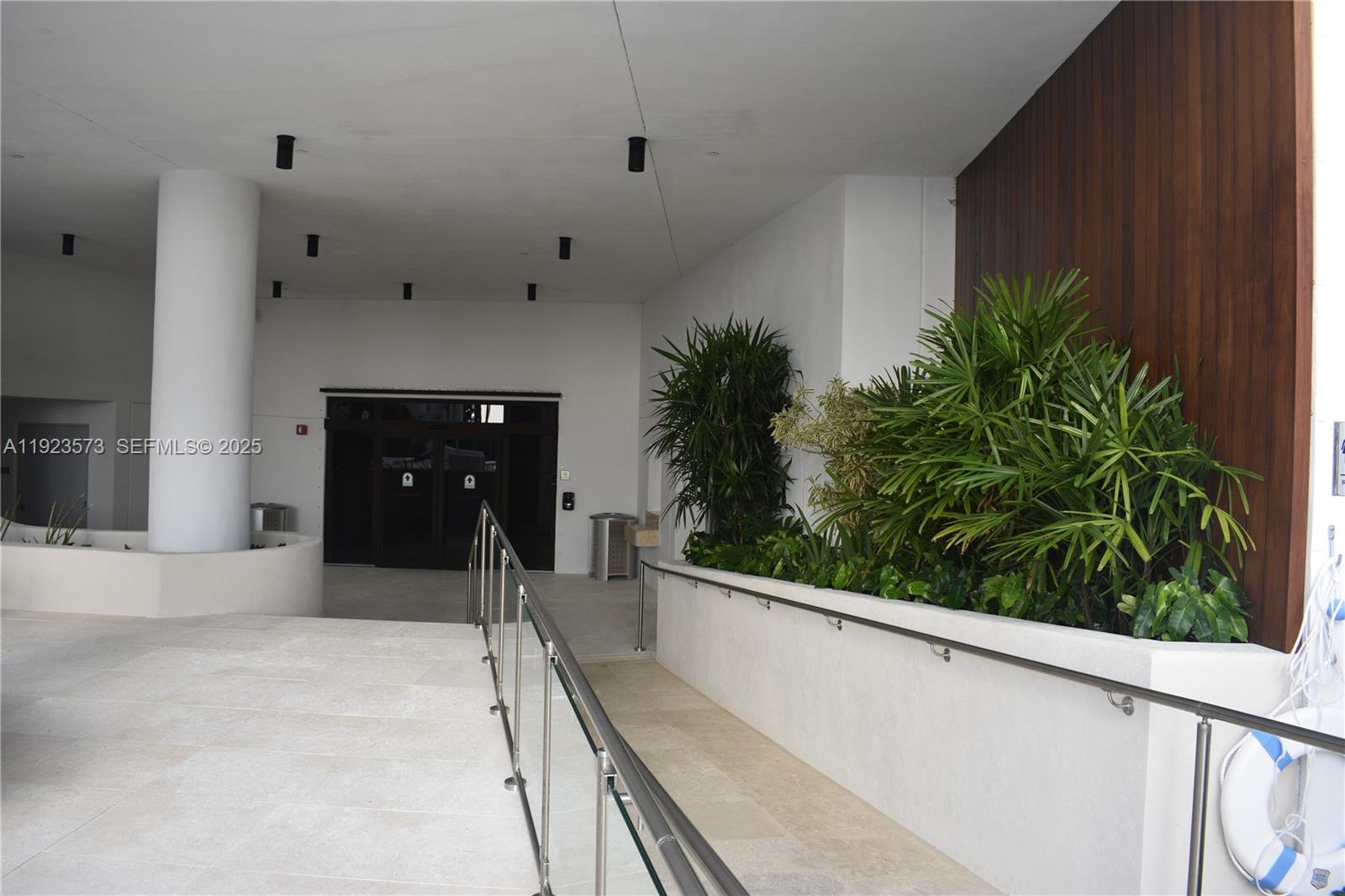 6365 Collins Ave #3804, Miami Beach FL 33141