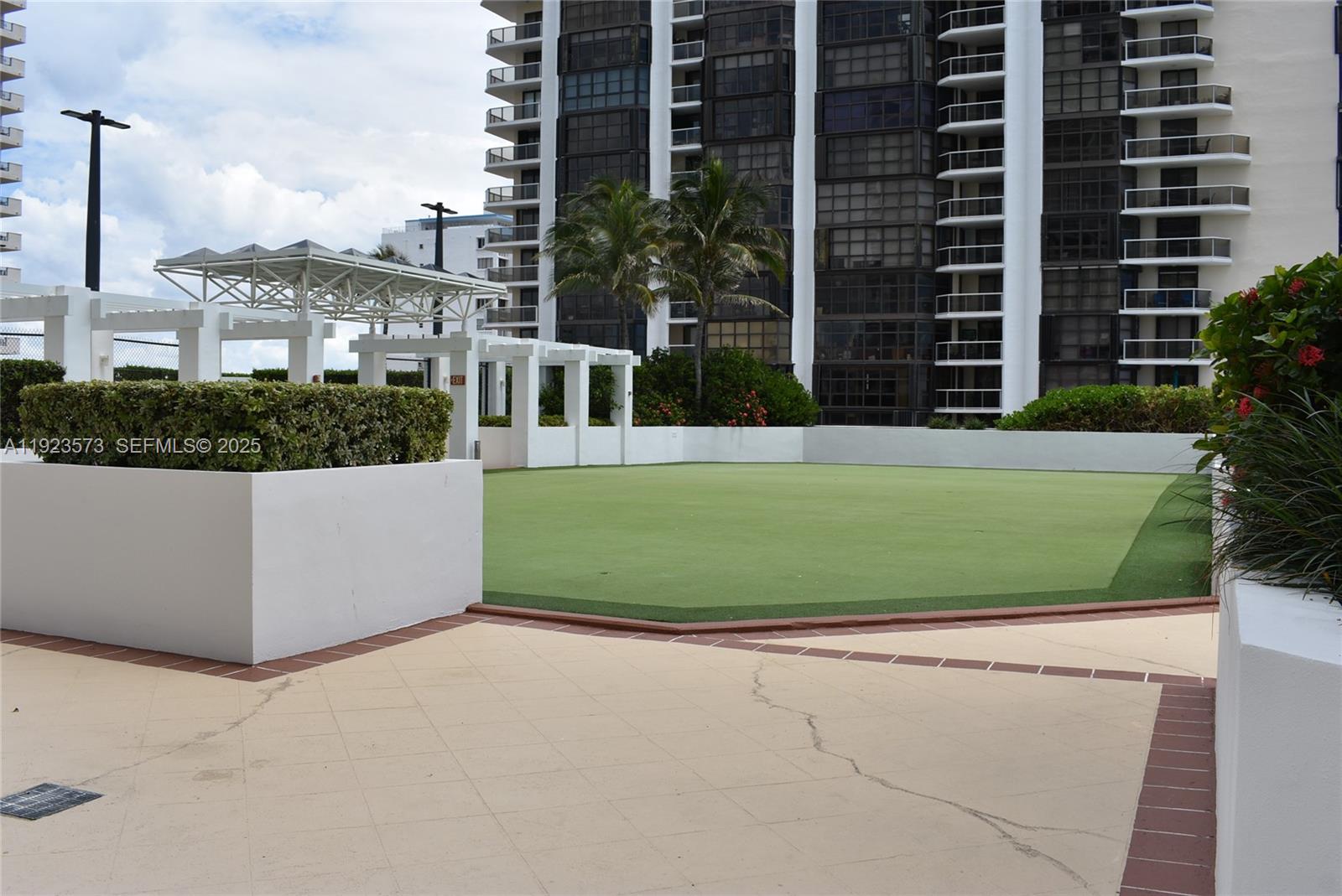 6365 Collins Ave #3804, Miami Beach FL 33141