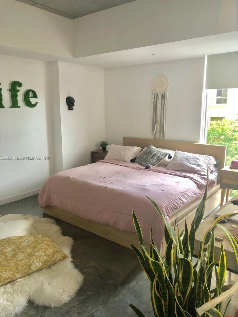 151 SE 1st St #409, Miami FL 33131