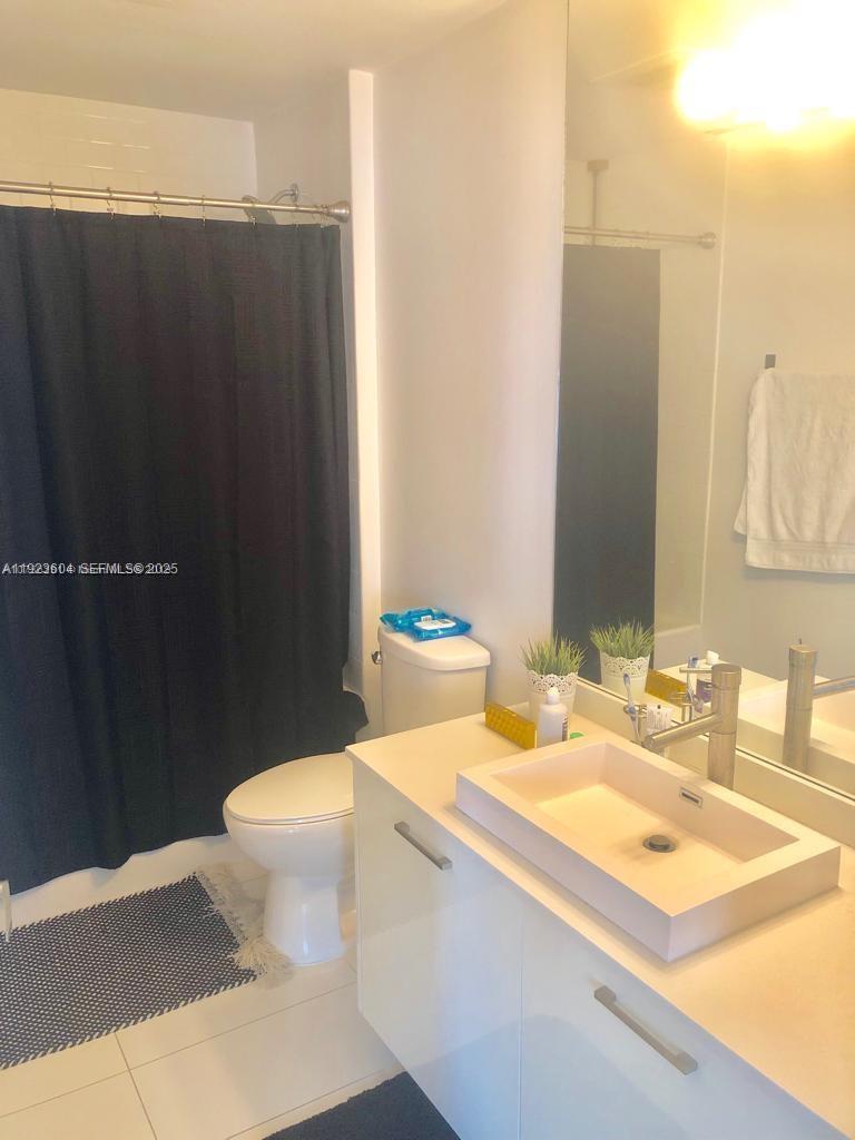 151 SE 1st St #409, Miami FL 33131