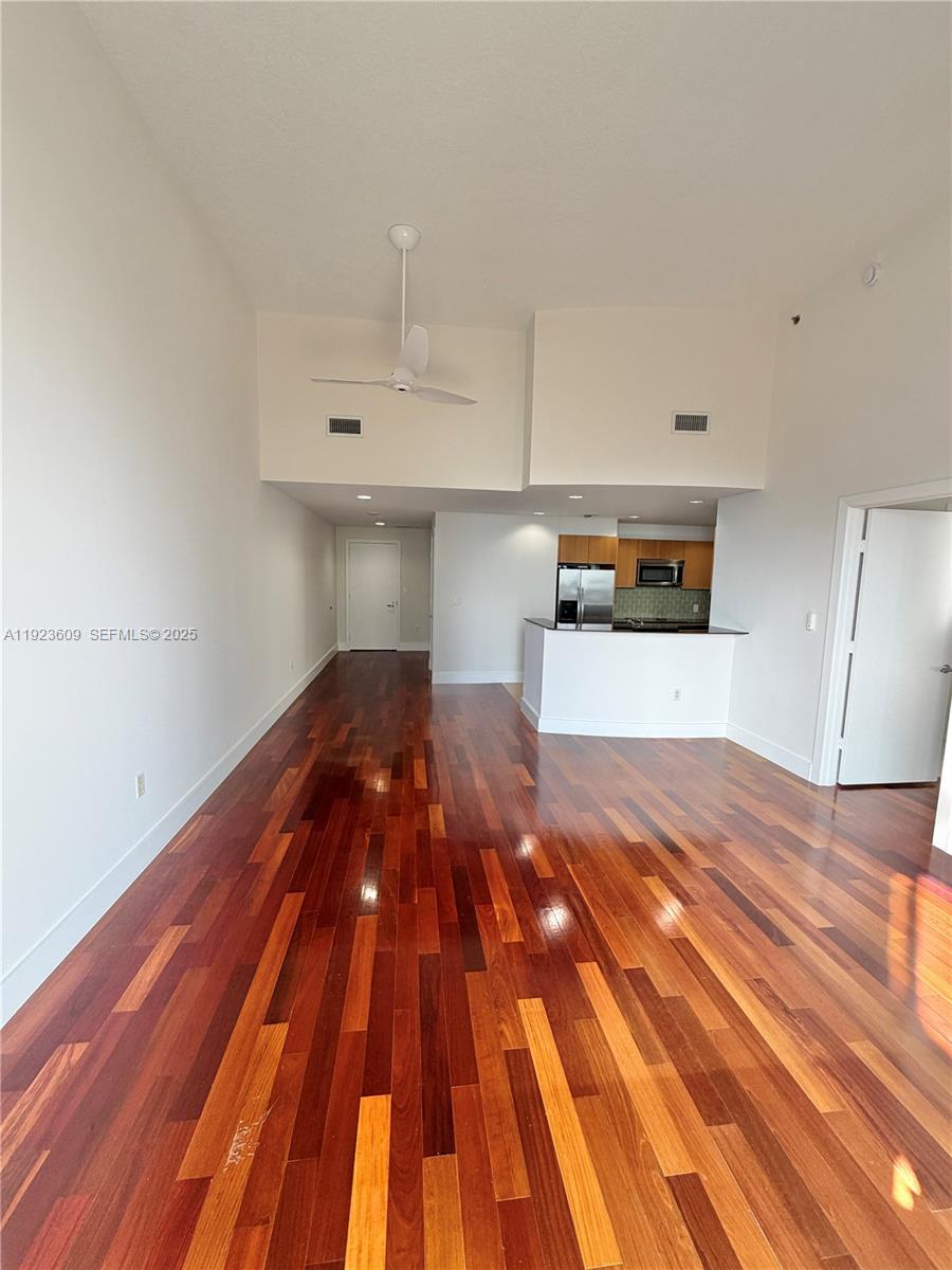 1060 Brickell Ave #4103, Miami FL 33131