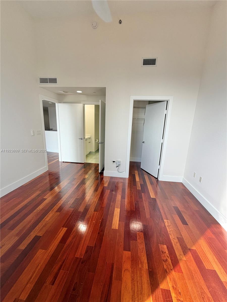 1060 Brickell Ave #4103, Miami FL 33131