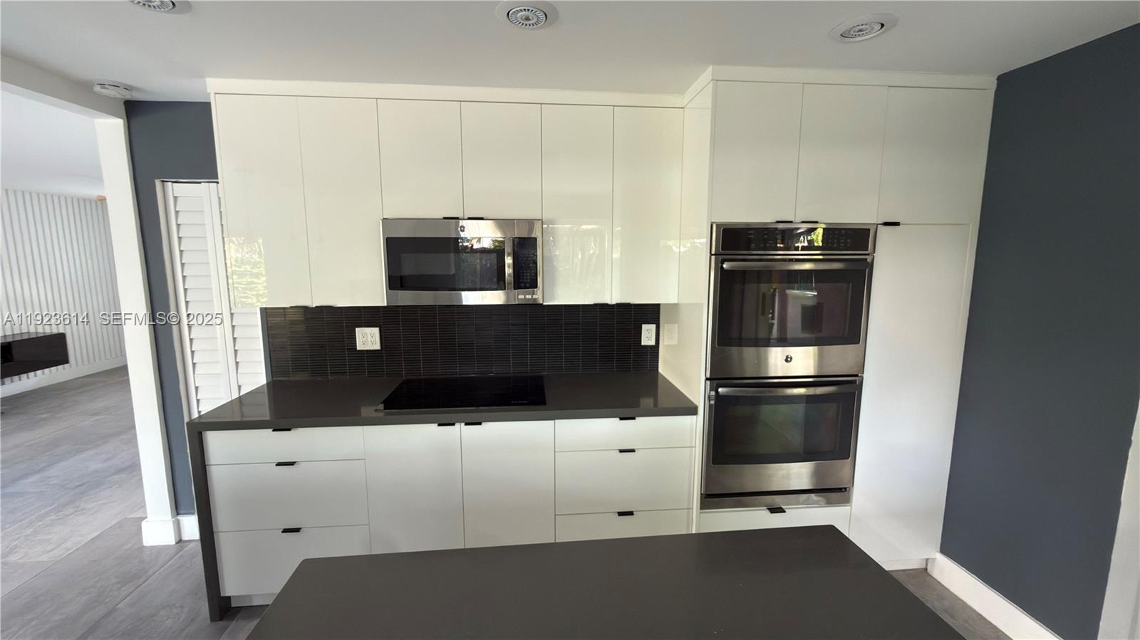 18701 Shauna Manor Dr, Boca Raton FL 33496