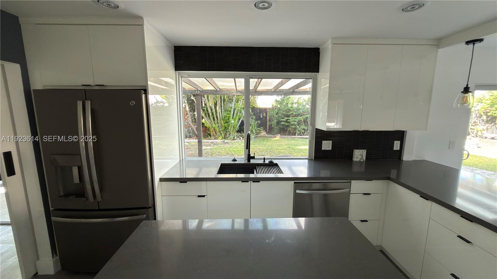 18701 Shauna Manor Dr, Boca Raton FL 33496
