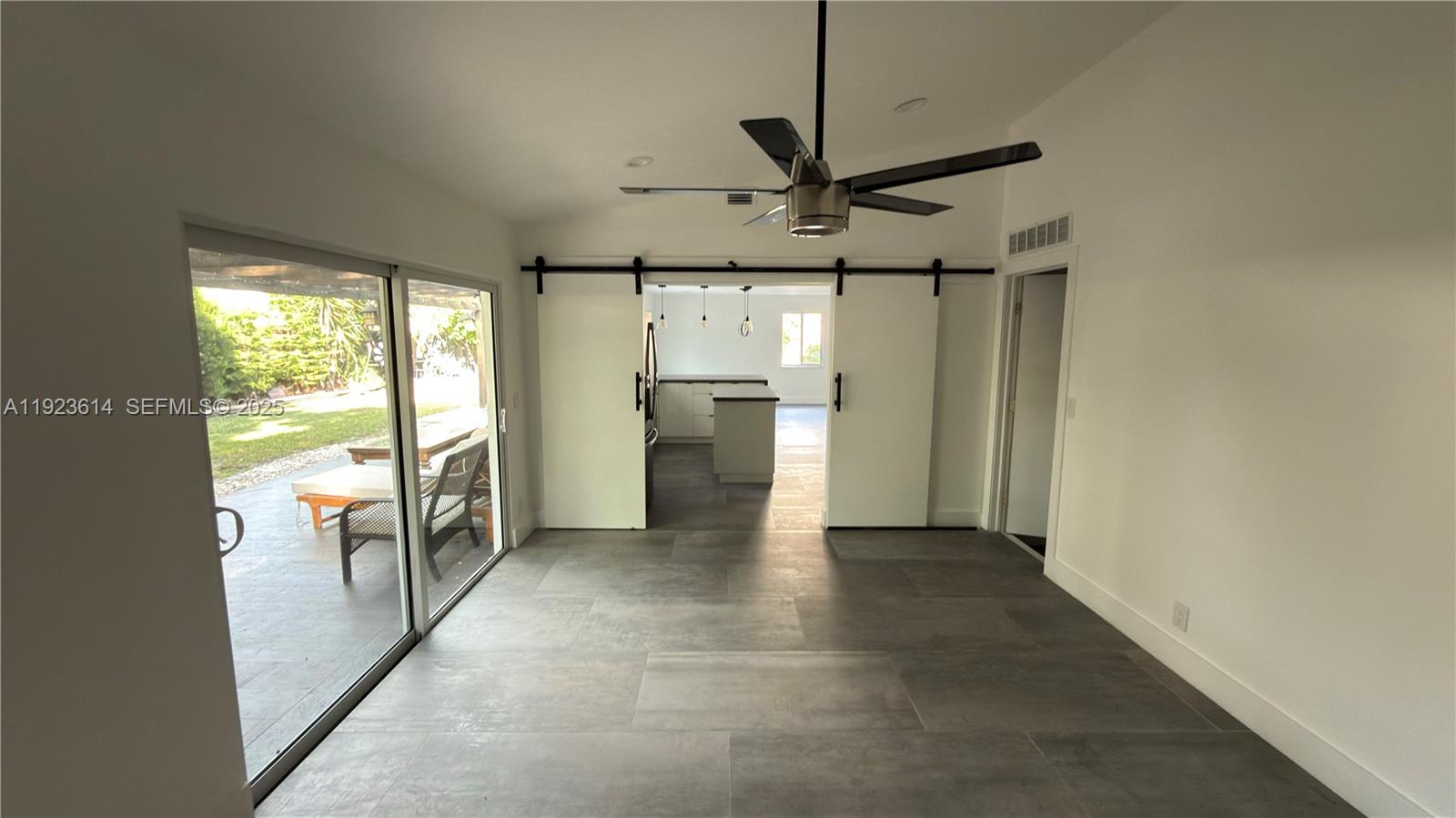 18701 Shauna Manor Dr, Boca Raton FL 33496