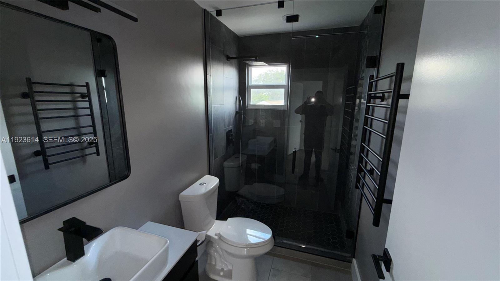 18701 Shauna Manor Dr, Boca Raton FL 33496
