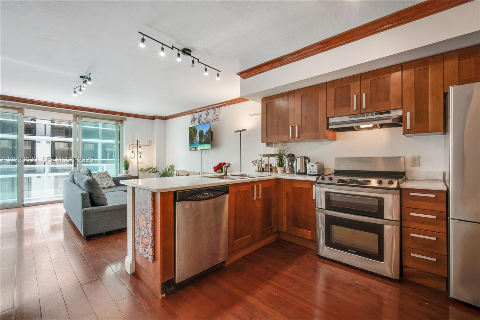 9499 Collins Ave #1005, Surfside FL 33154