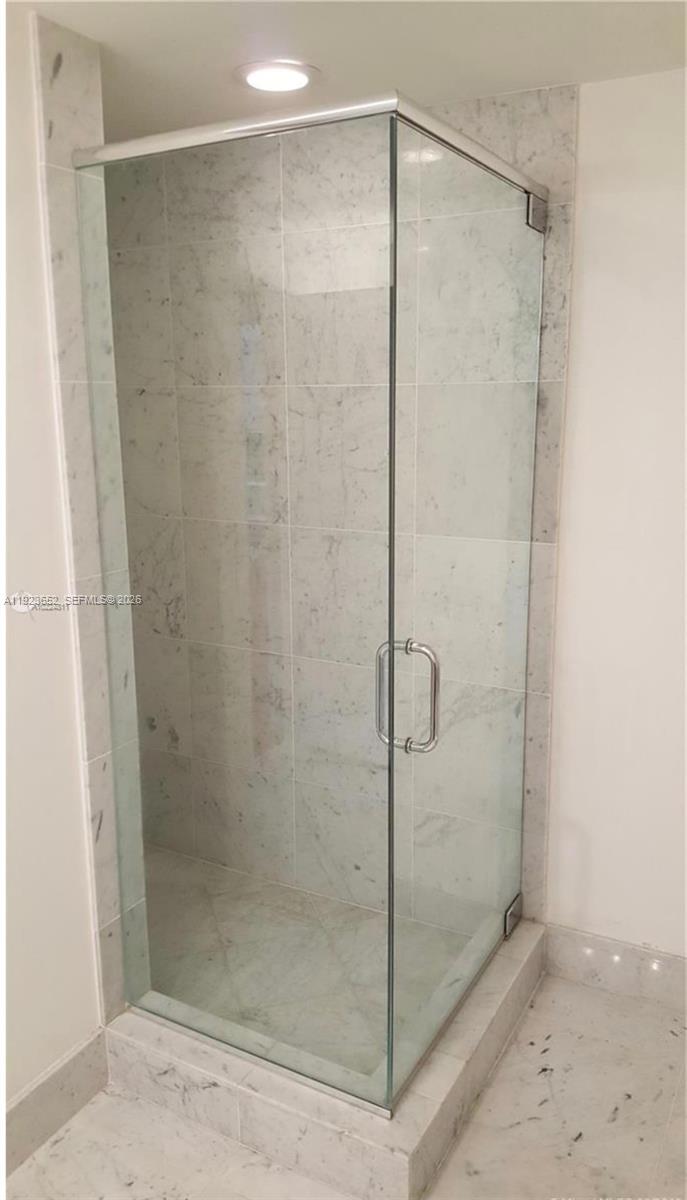 253 NE 2nd St #2701, Miami FL 33132