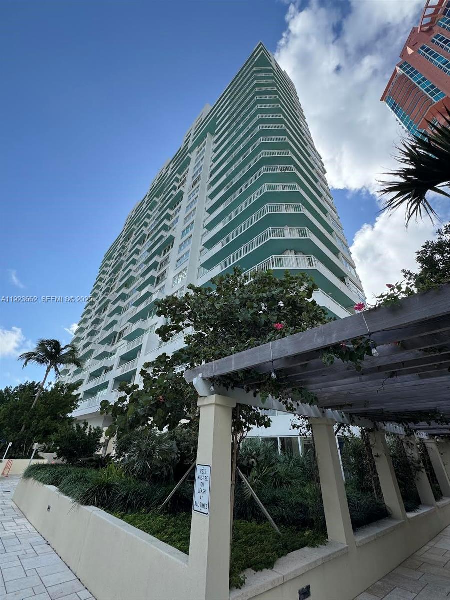 400 S Pointe Dr #1610, Miami Beach FL 33139