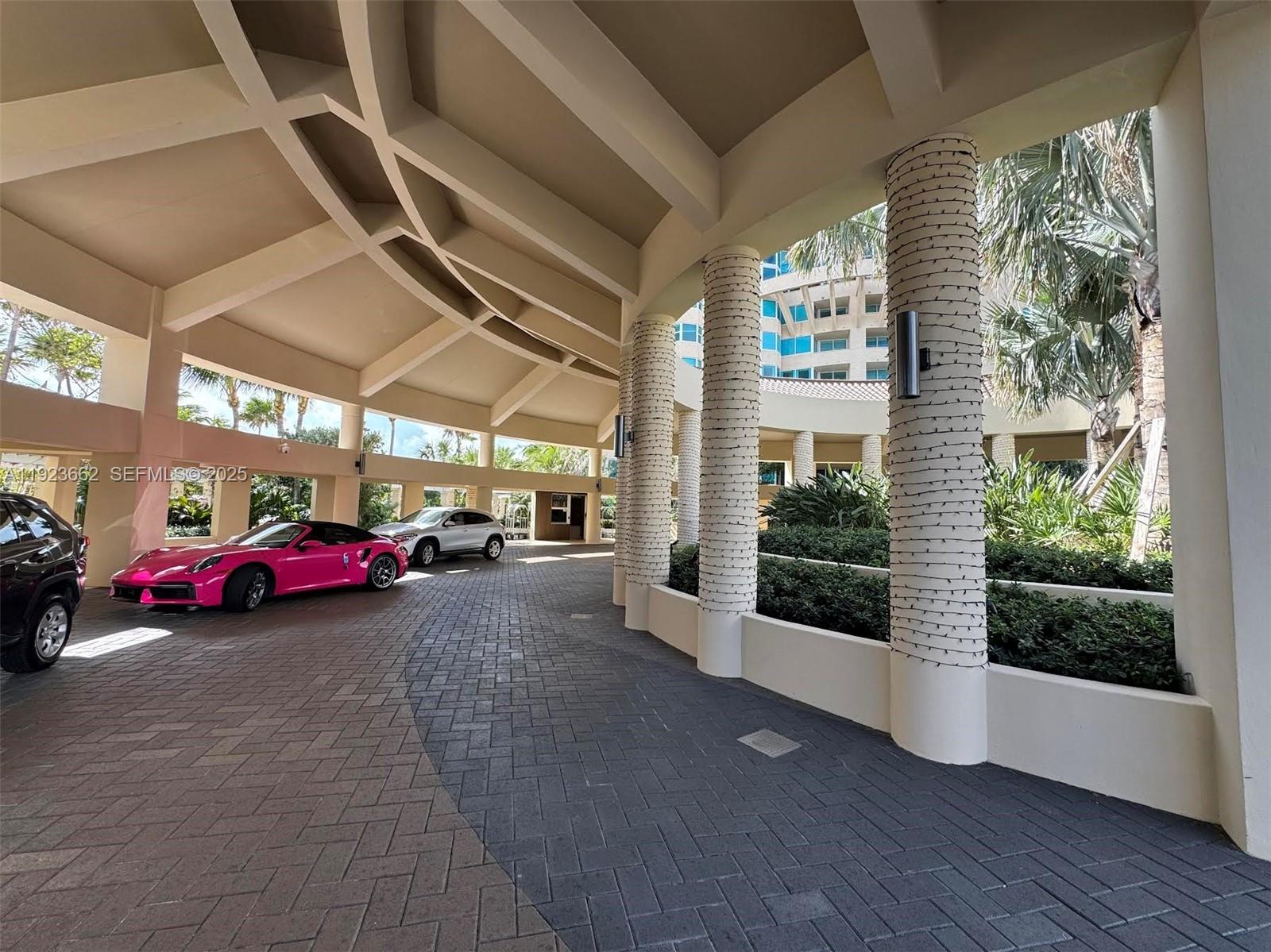 400 S Pointe Dr #1610, Miami Beach FL 33139