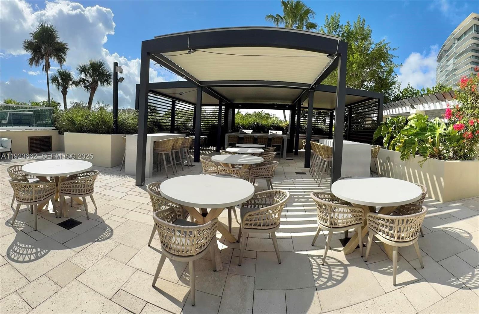 400 S Pointe Dr #1610, Miami Beach FL 33139