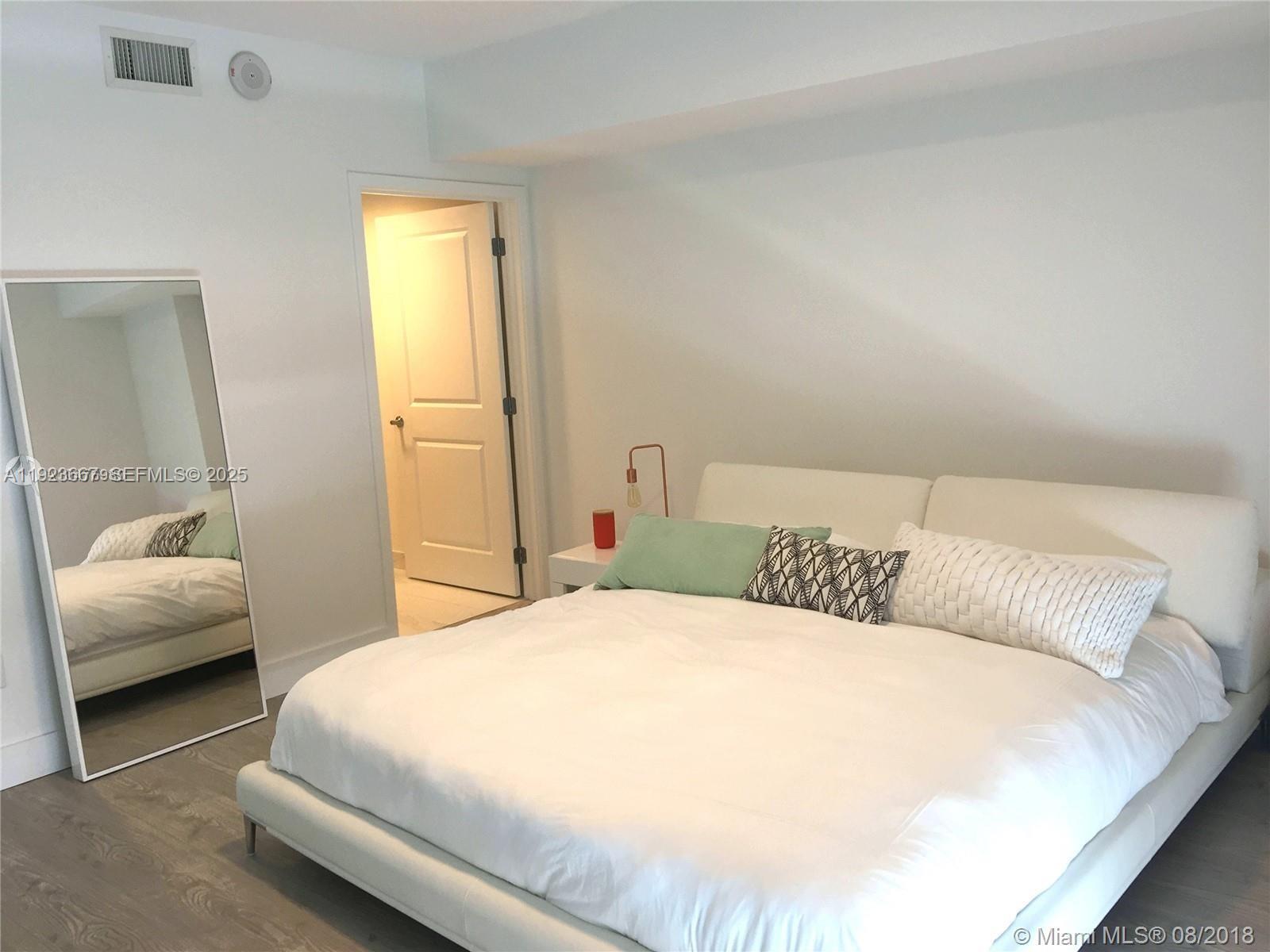 400 Sunny Isles Blvd #1019, Sunny Isles Beach FL 33160
