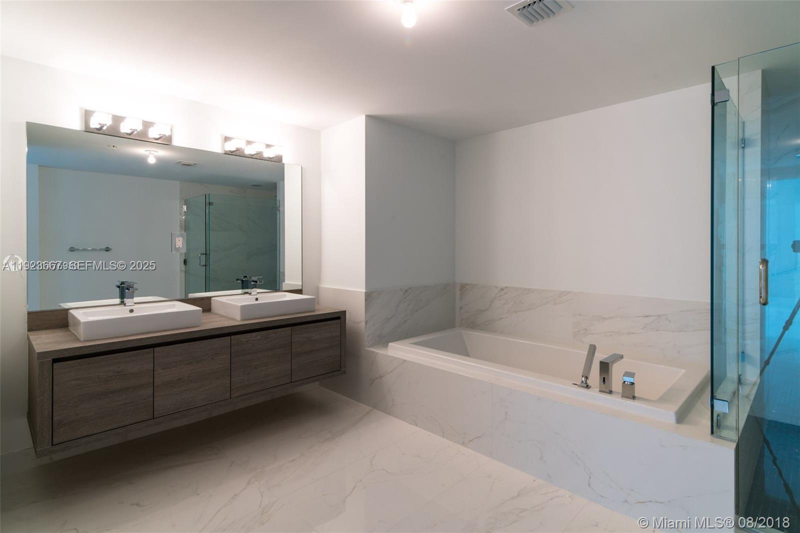 400 Sunny Isles Blvd #1019, Sunny Isles Beach FL 33160