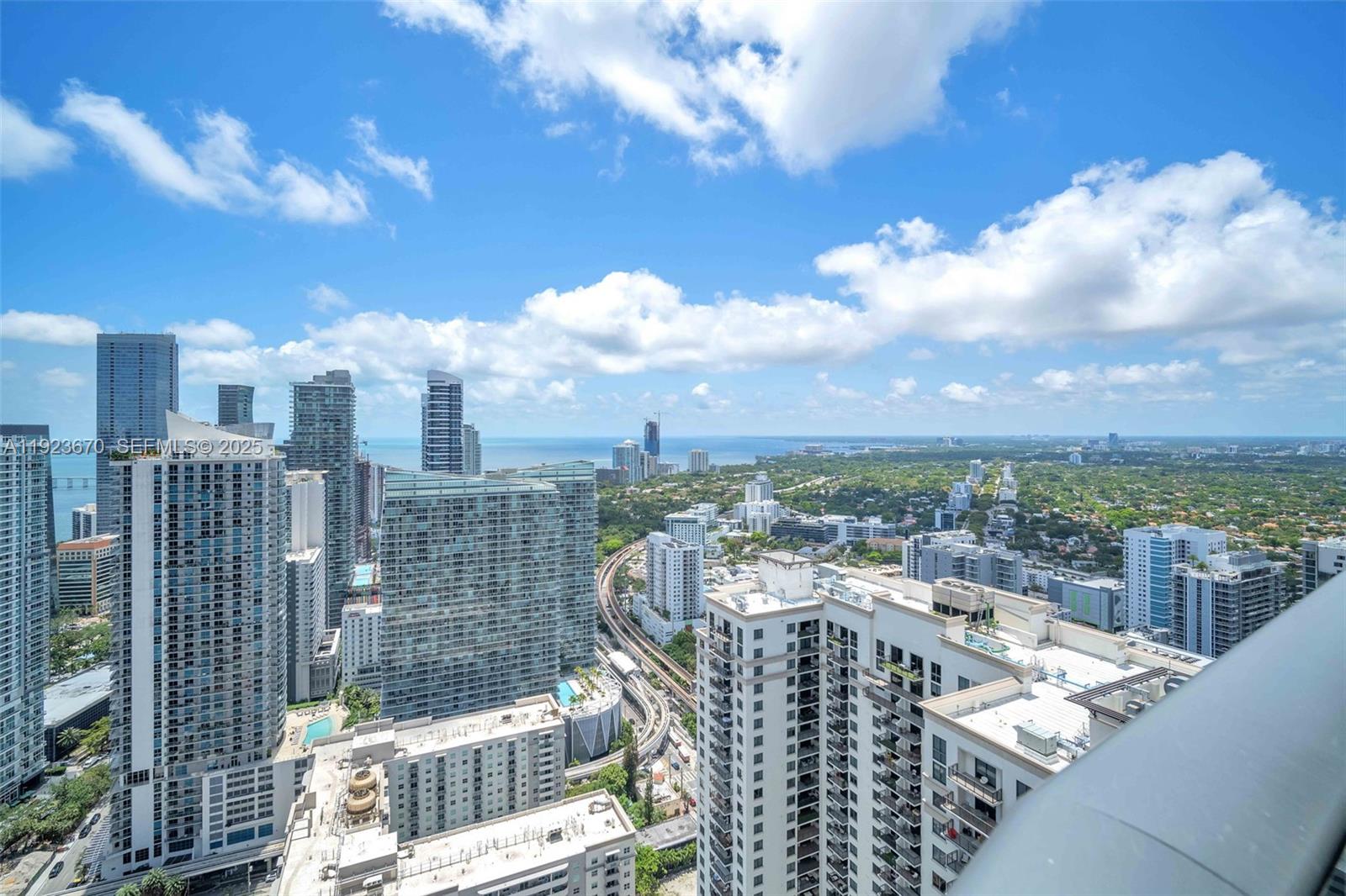 55 SW 9th St #4403, Miami FL 33130