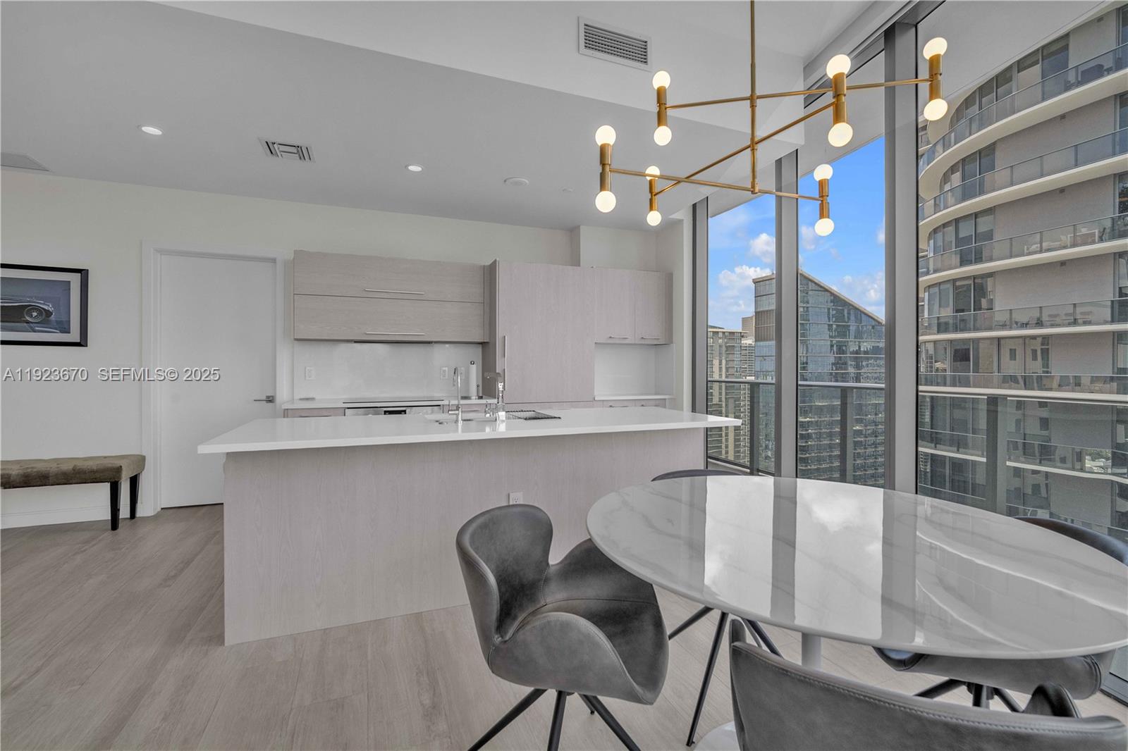 55 SW 9th St #4403, Miami FL 33130