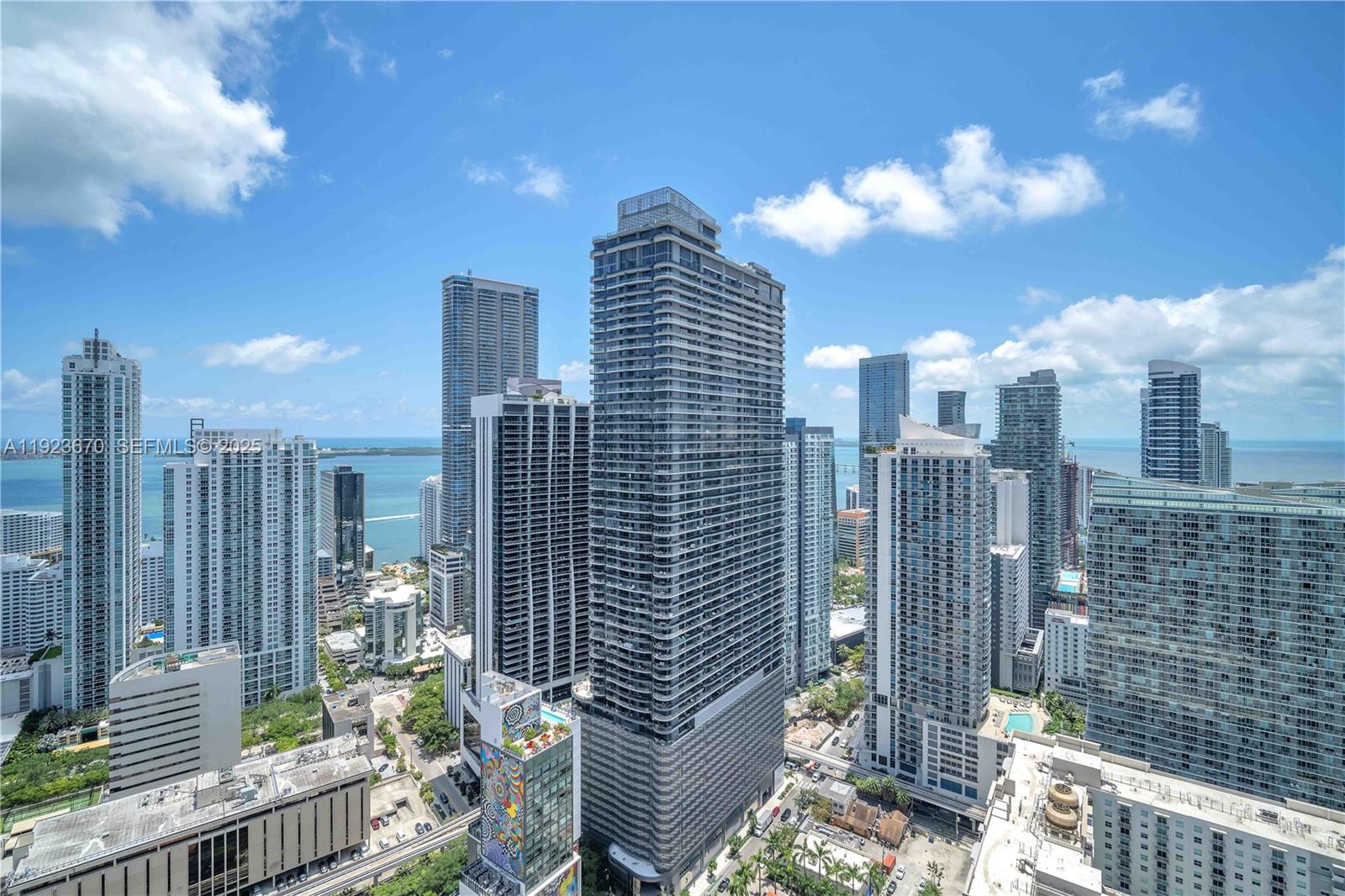 55 SW 9th St #4403, Miami FL 33130