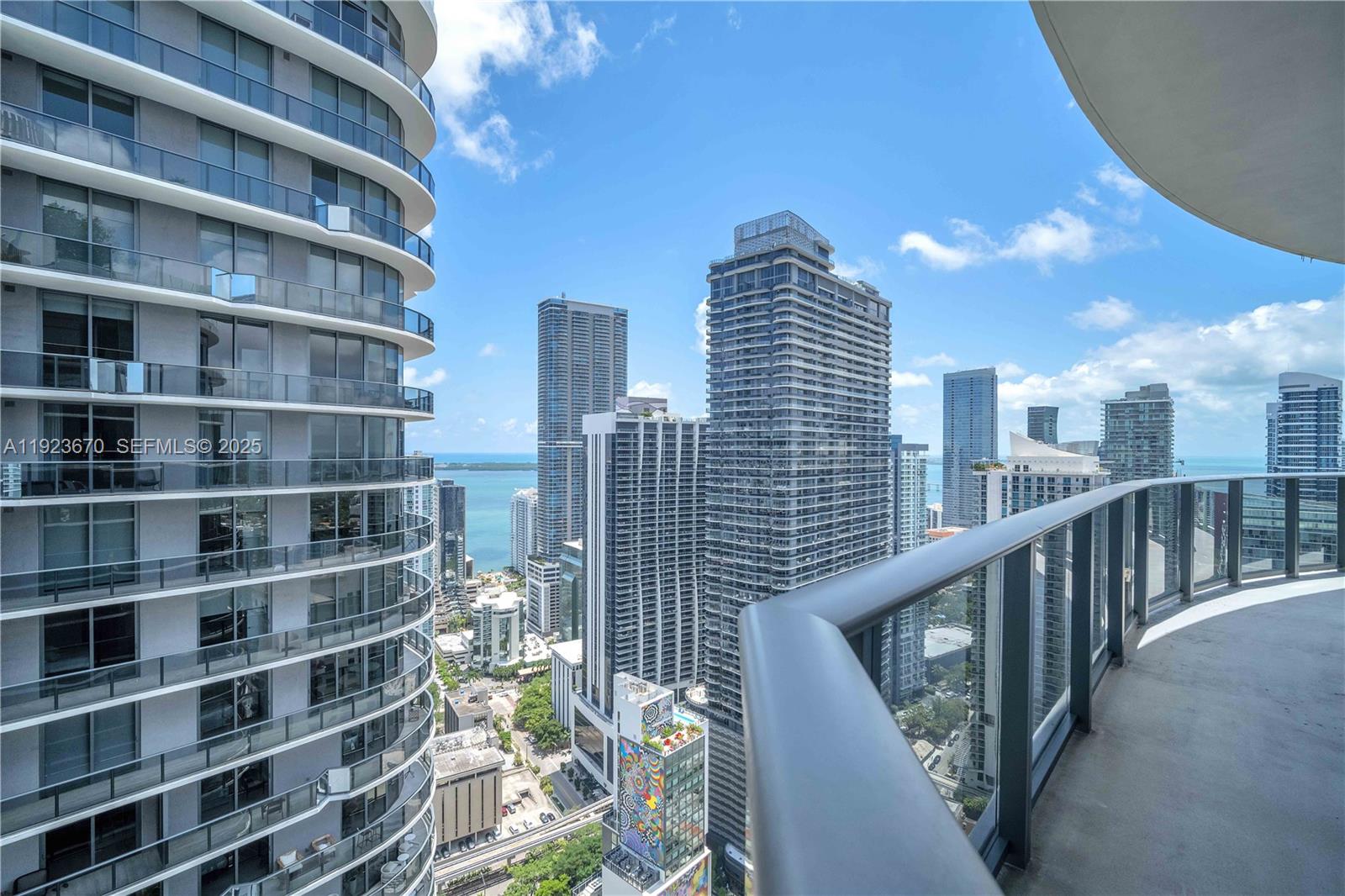 55 SW 9th St #4403, Miami FL 33130