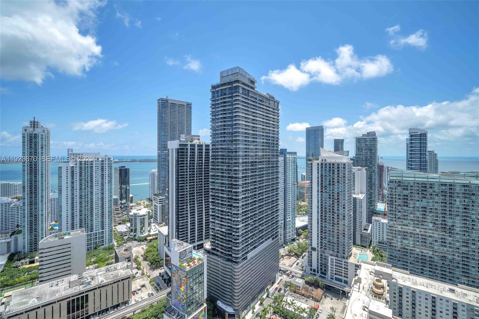 55 SW 9th St #4403, Miami FL 33130