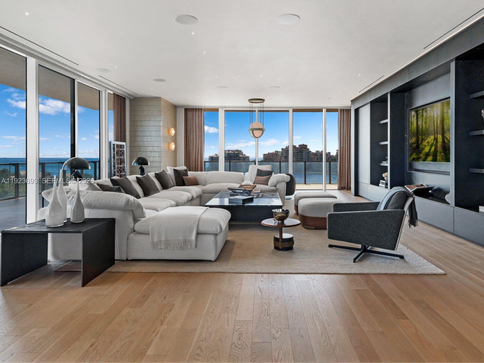 800 S Pointe Dr #801, Miami Beach FL 33139