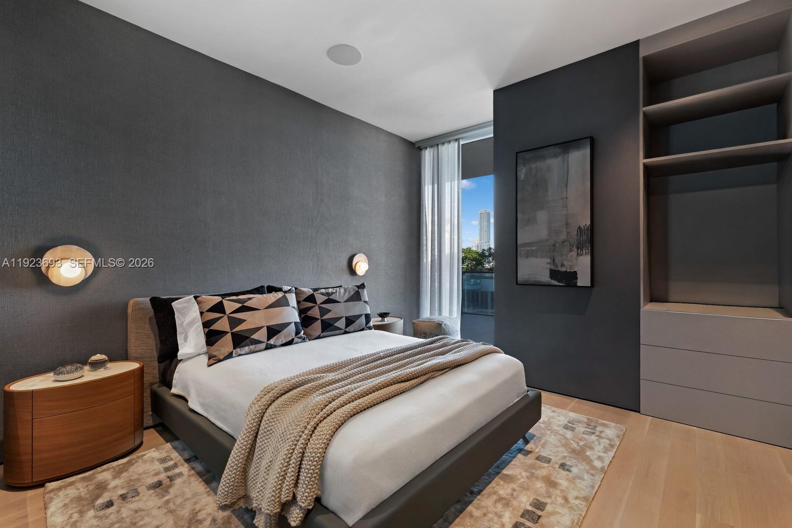 800 S Pointe Dr #801, Miami Beach FL 33139
