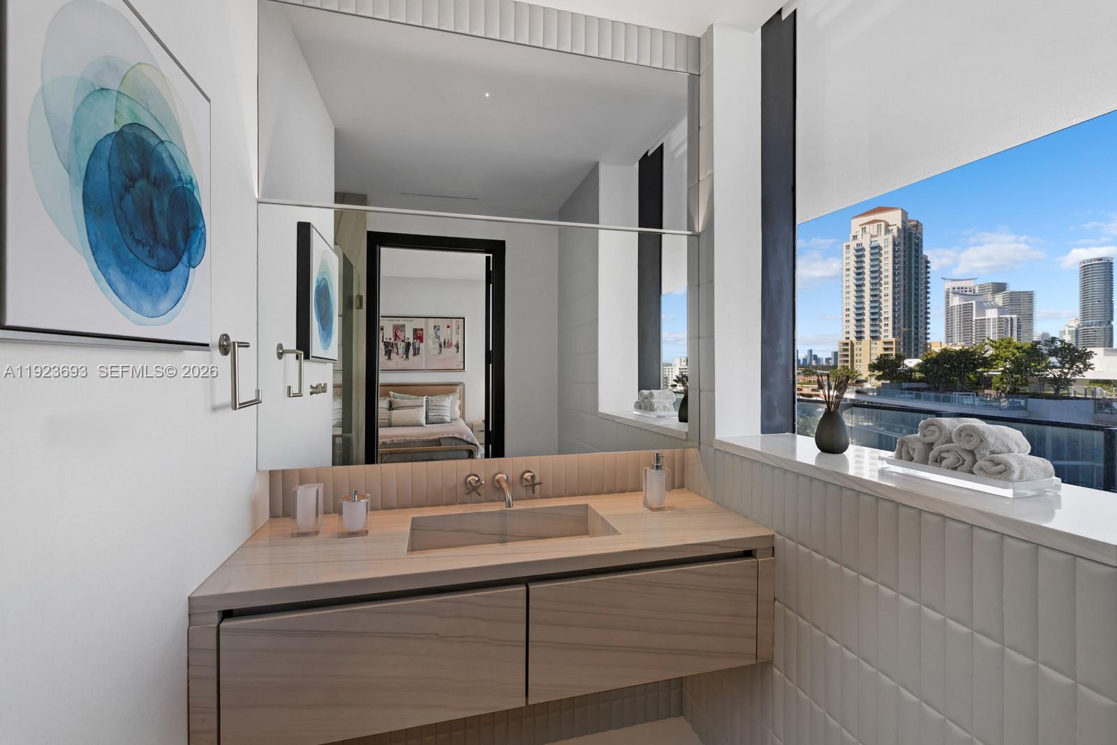 800 S Pointe Dr #801, Miami Beach FL 33139