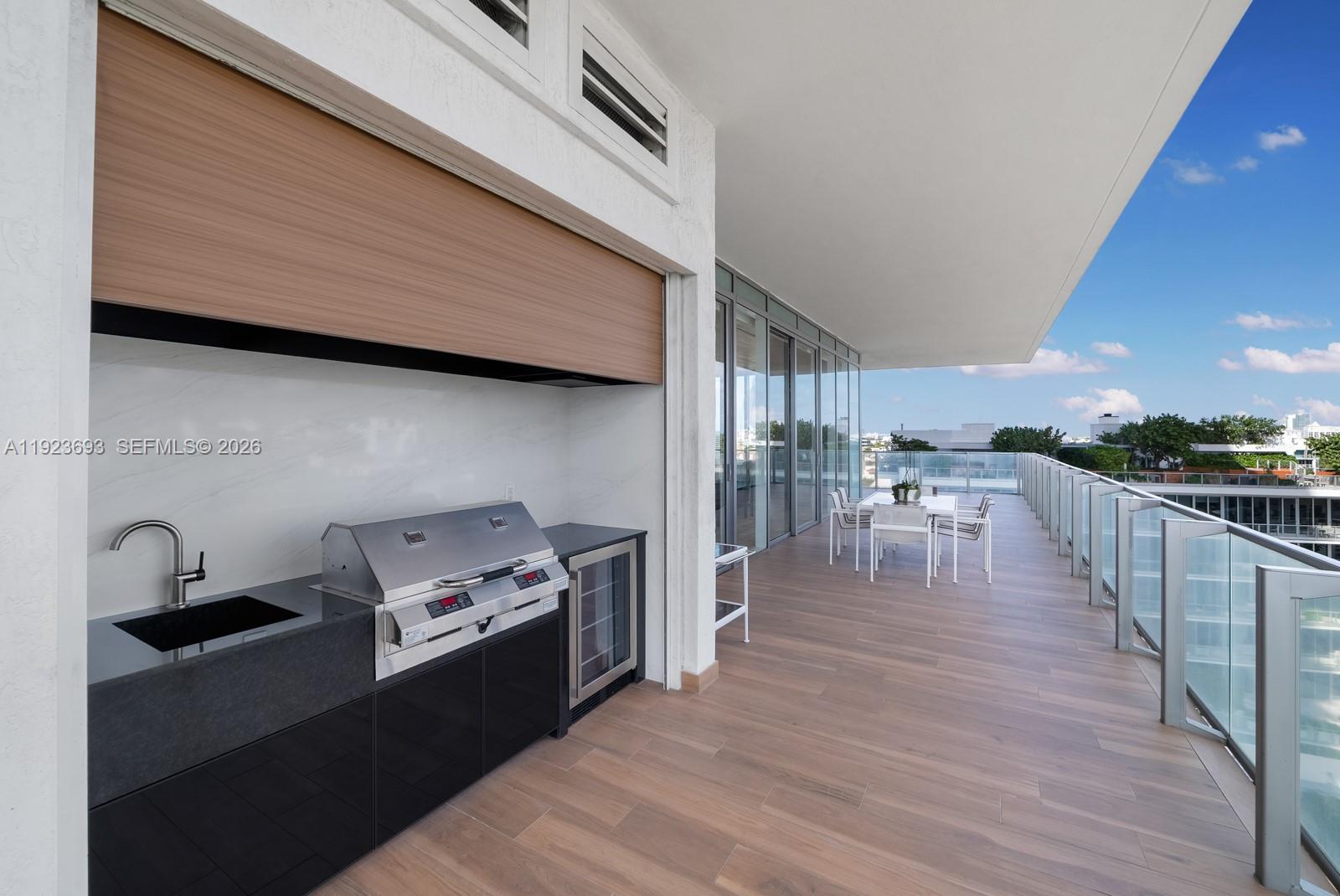 800 S Pointe Dr #801, Miami Beach FL 33139