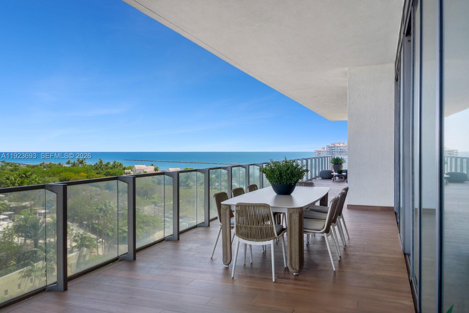 800 S Pointe Dr #801, Miami Beach FL 33139
