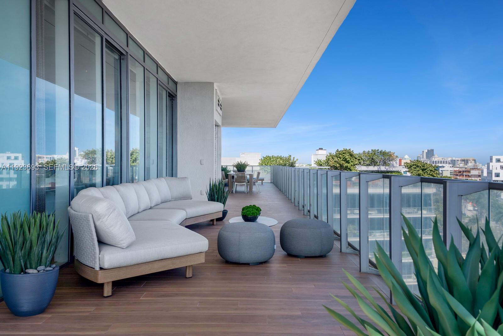 800 S Pointe Dr #801, Miami Beach FL 33139